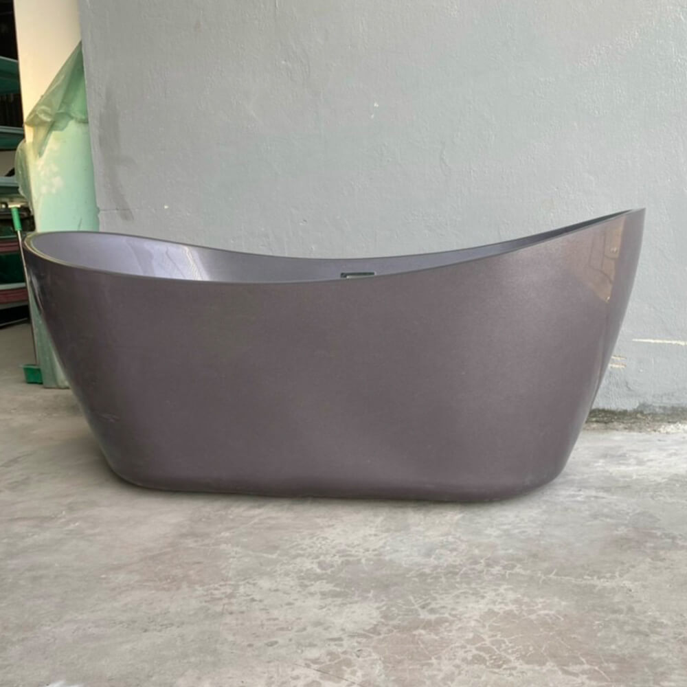 Chi tiết lòng bồn và bộ xả của bồn tắm